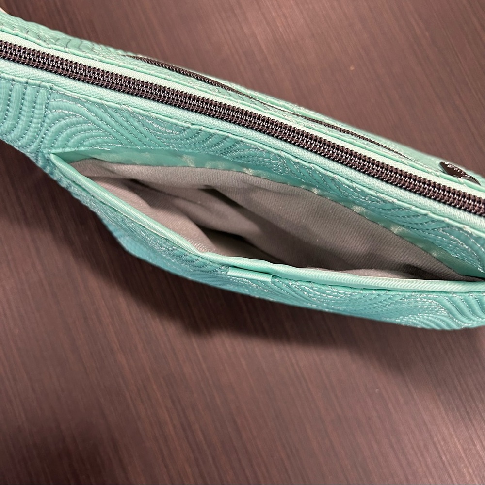 Lug Mint Green Crossbody Bag - Picture 2 of 9